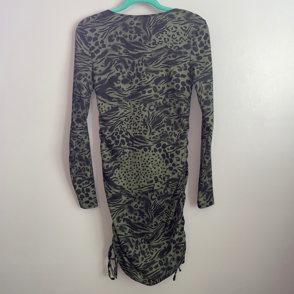 NWOT Topshop Animal Print Ruched Side Mini Dress Size 8 - Picture 7 of 8